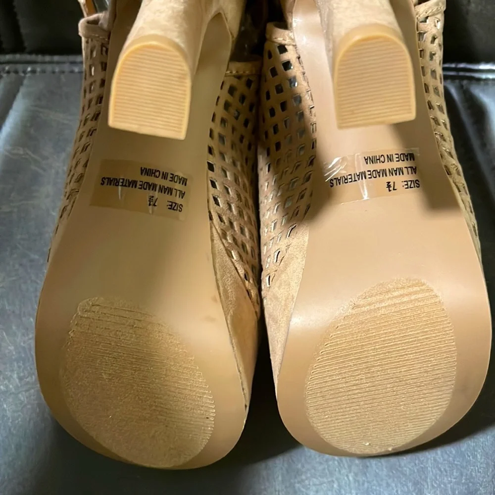 Faux Suede Geometric Inspired Heels - Picture 6 of 6